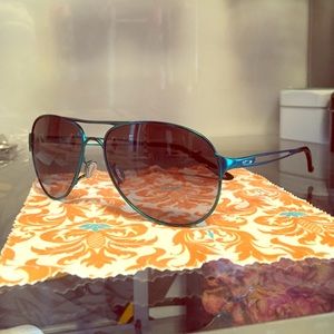 Oakley caveat sunglasses