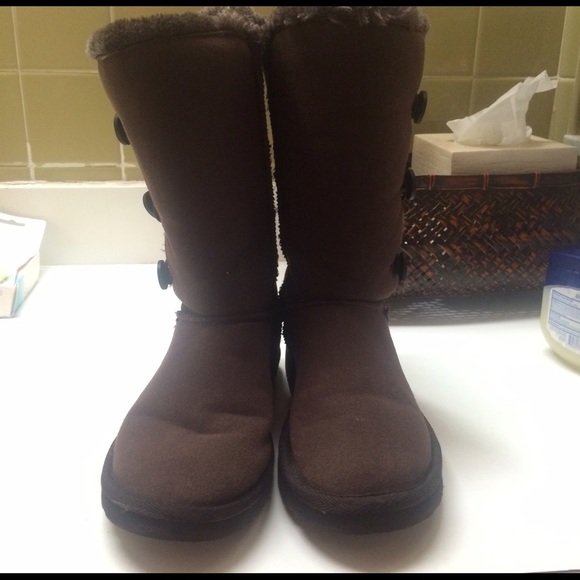 Triple Bailey Button Chocolate Uggs