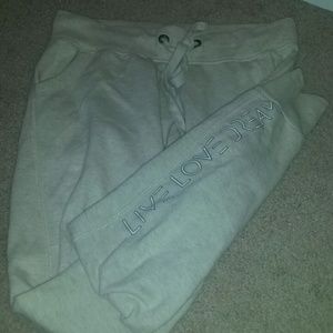 jogger pants