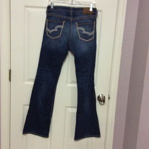 Like new BIG STAR "Maddie" dark wash mid rise fit.