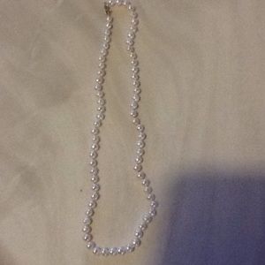 Genuine pearl necklace