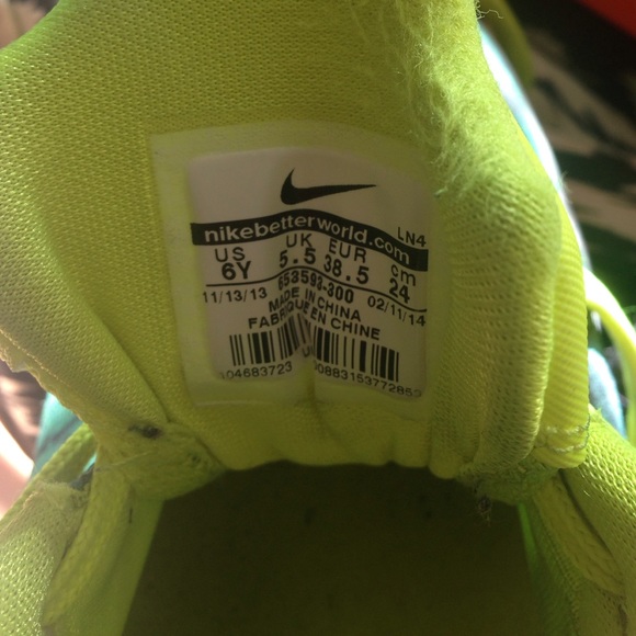 Kobe 9 Easters - Picture 4 of 4