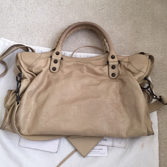 SOLD! 💯 Balenciaga City in Latte as seen on Kim K - Picture 4 of 4