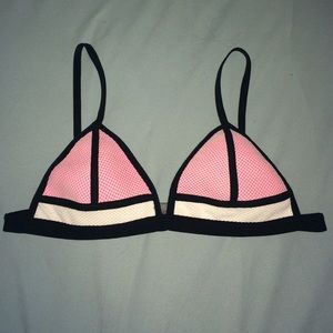 Triangl lookalike bikini top