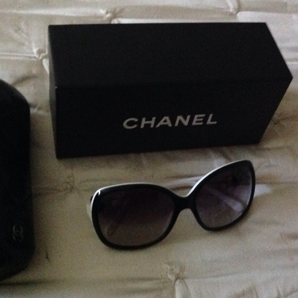 Black and white big frame Chanel's SOLD SOLD