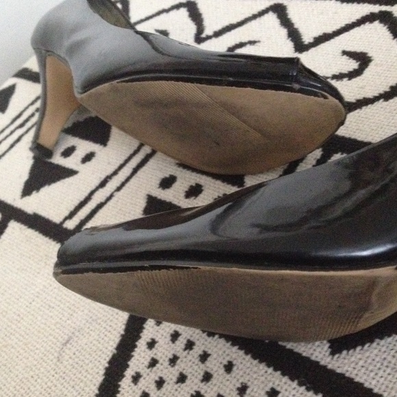 Ladies heels - Picture 3 of 3