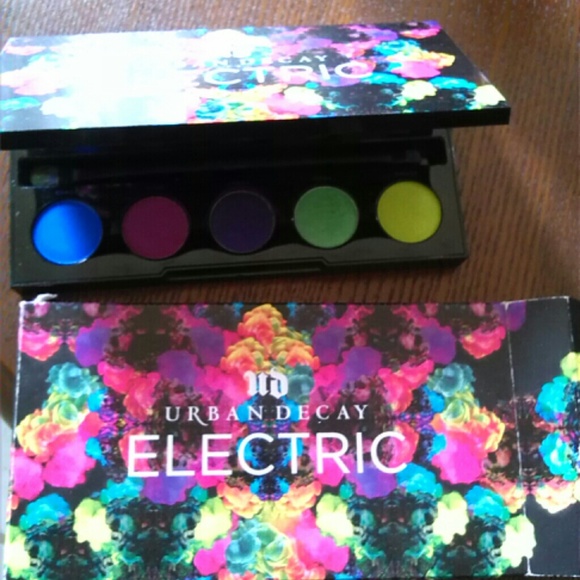 Electric palette urban decay