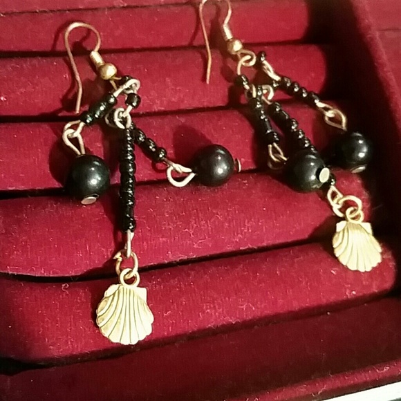 Earring Set - Picture 3 of 4