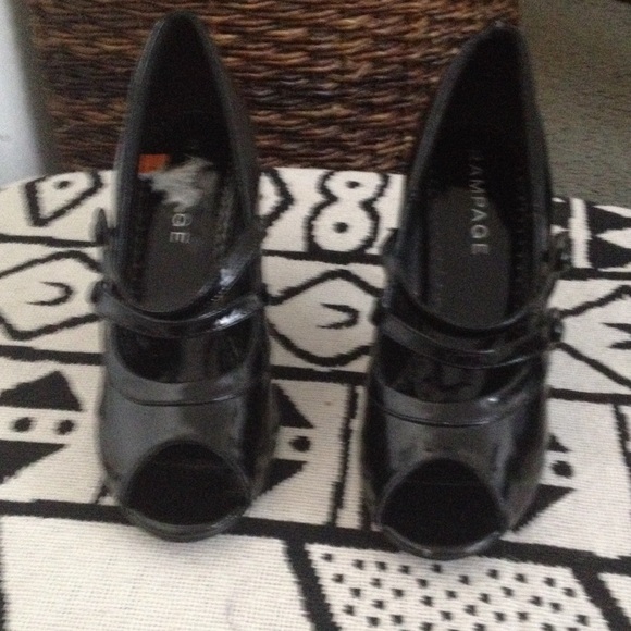 Ladies heels - Picture 2 of 3