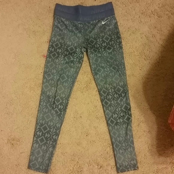 SOLD Nike pro blue tribal pants