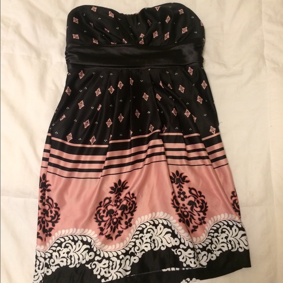 Dress - Picture 1 of 1