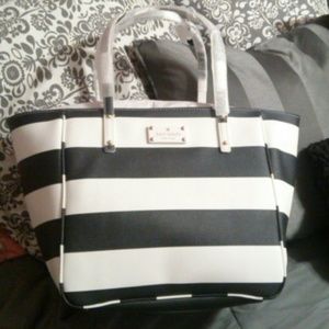 NWT KATE SPADE stripped sidney bag.