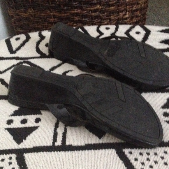 Ladies sandals - Picture 3 of 3