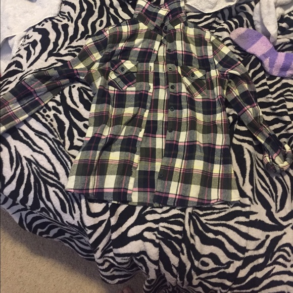 Small Flannel - Picture 1 of 3
