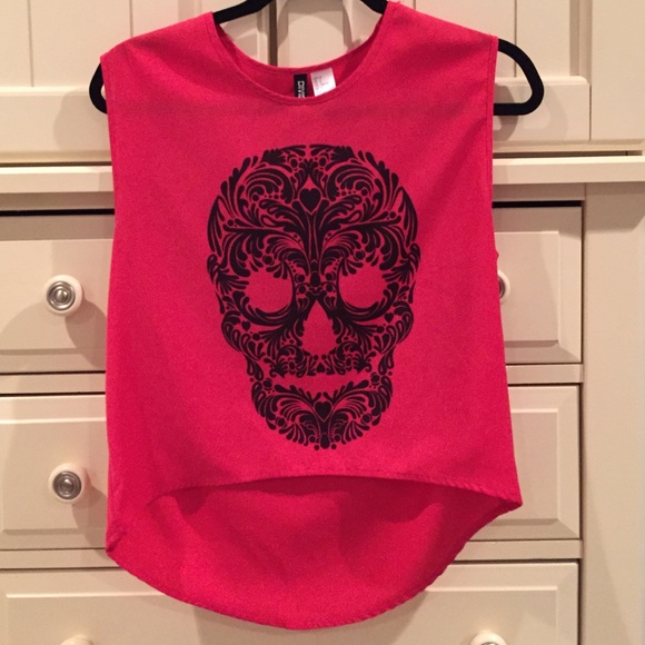 Hot pink skull shirt