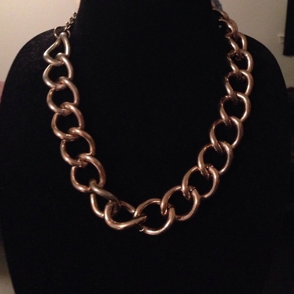 Gold chain necklace
