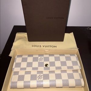 Louis Vuitton Damier Azur Sarah Wallet