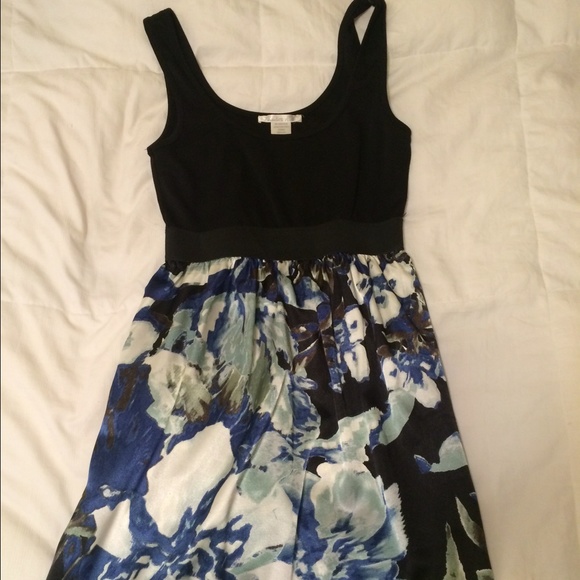 Dress - Picture 1 of 1