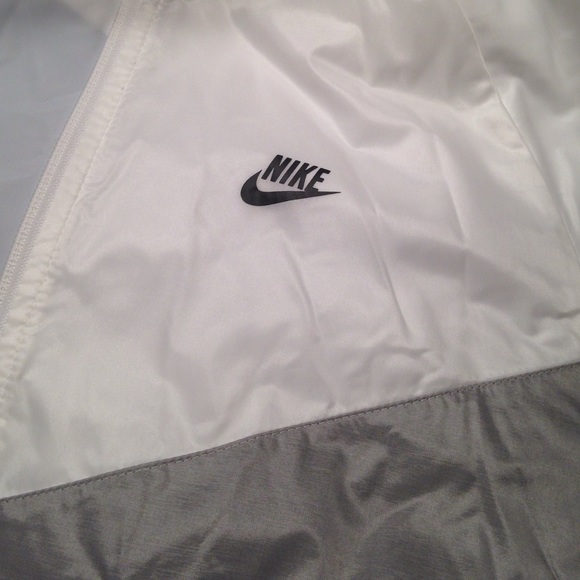 Nike wind/ rain jacket