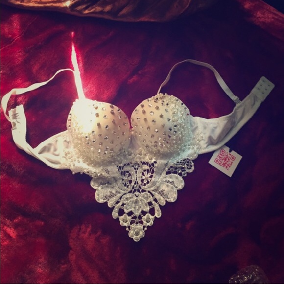 Rave bra