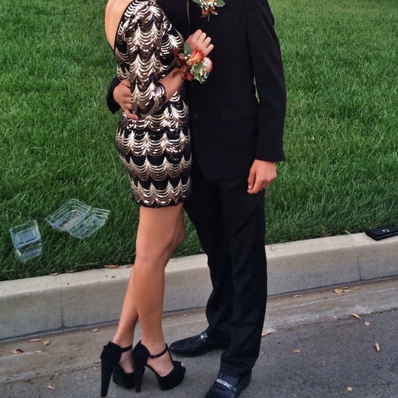 Sequined prom homecoming dress - Picture 1 of 4