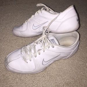 Cheer shoes