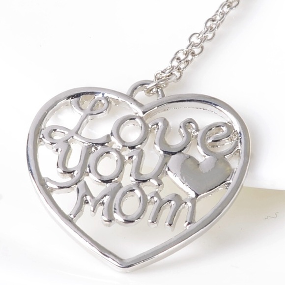 Jewelry - Mom Necklace