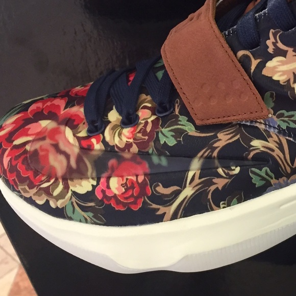 Floral kd 7 - Picture 2 of 3