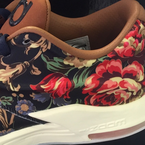 Floral kd 7 - Picture 3 of 3