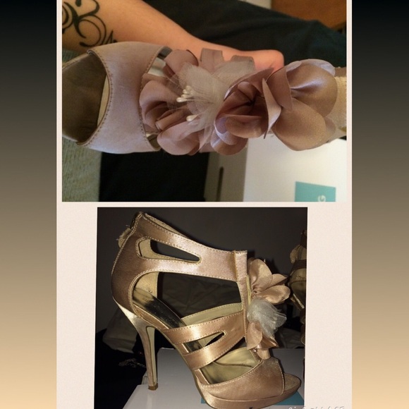 Call it Spring: Cute Floral Pink Heels - Picture 4 of 4