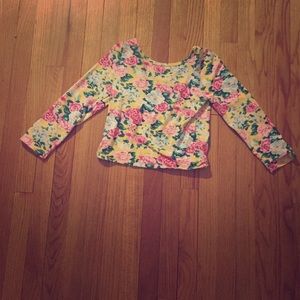 long sleeve cropped shirt