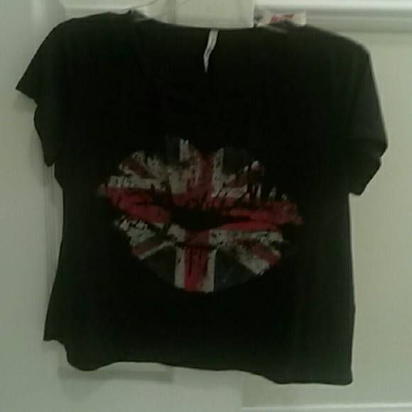 Union Jack Kiss Cropped tee