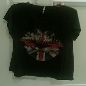 Union Jack Kiss Cropped tee