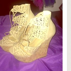 💕💗JustFab Nude Wedges~nude color💕💗