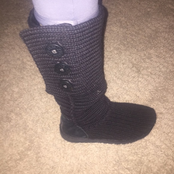 Black knit UGG boots!