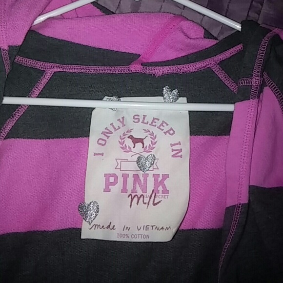 Pink in gray huddle robe - Picture 4 of 4