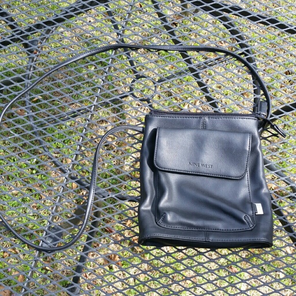 3/$15 - Nine West Black Cross Body Bag