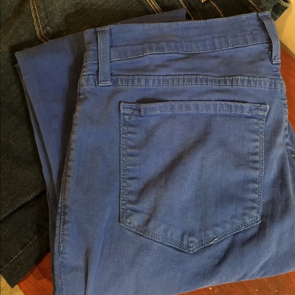 For @Nattydcasteneda Nydj cobalt blue jeans