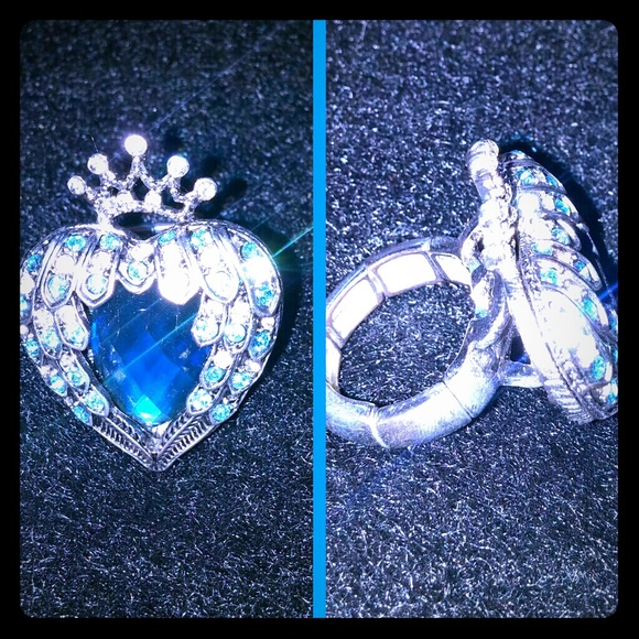 Blue crown ring