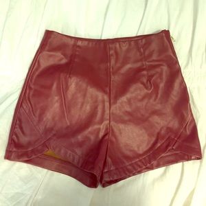 Tobi fake leather shorts XS