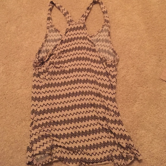 Chevron razor back top. Can fit small or Xsmall - Picture 2 of 3