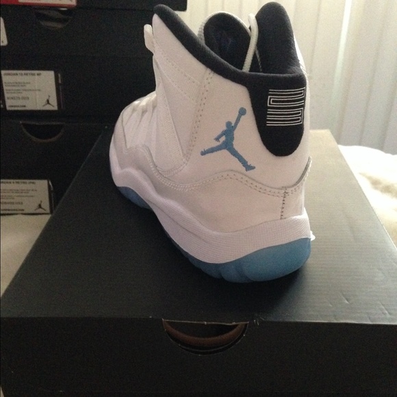 Legend blue 11s - Picture 4 of 4
