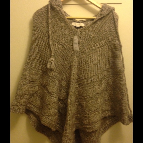 ANN TAYLOR LOFT PONCHO