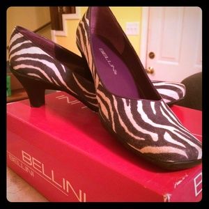 Bellini navy zebra pumps