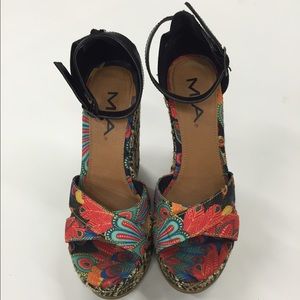 Mia wedges