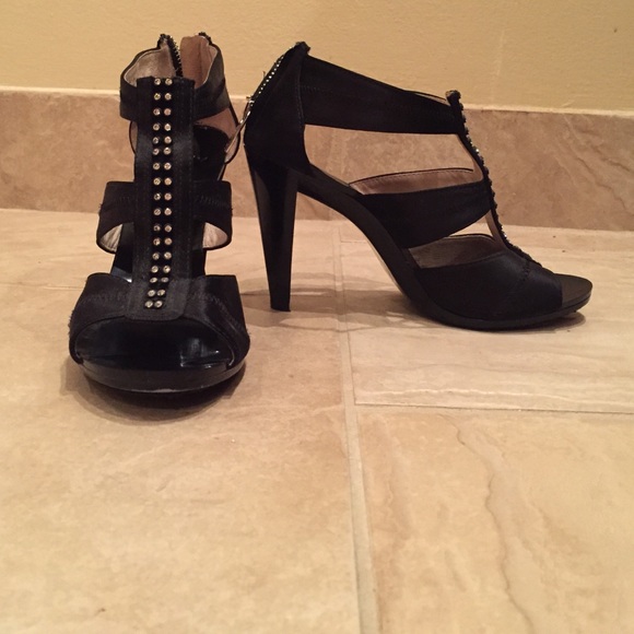 Black michael kors heels 6.5