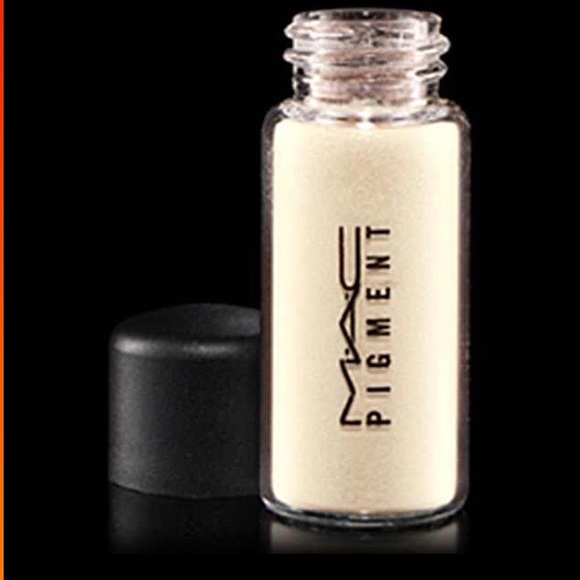 Mac vanilla sized to go authentic pigment
