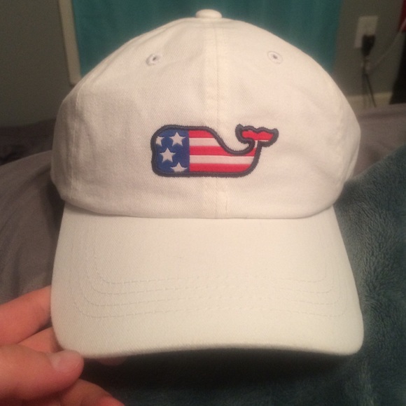 Brand new vinevard vines hat with tags