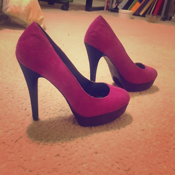 Elle pumps