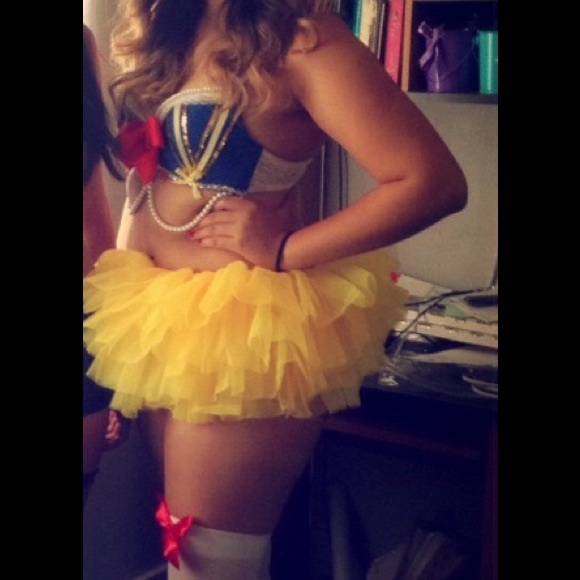 Yellow one size tutu!!! Only worn once!! - Picture 2 of 2